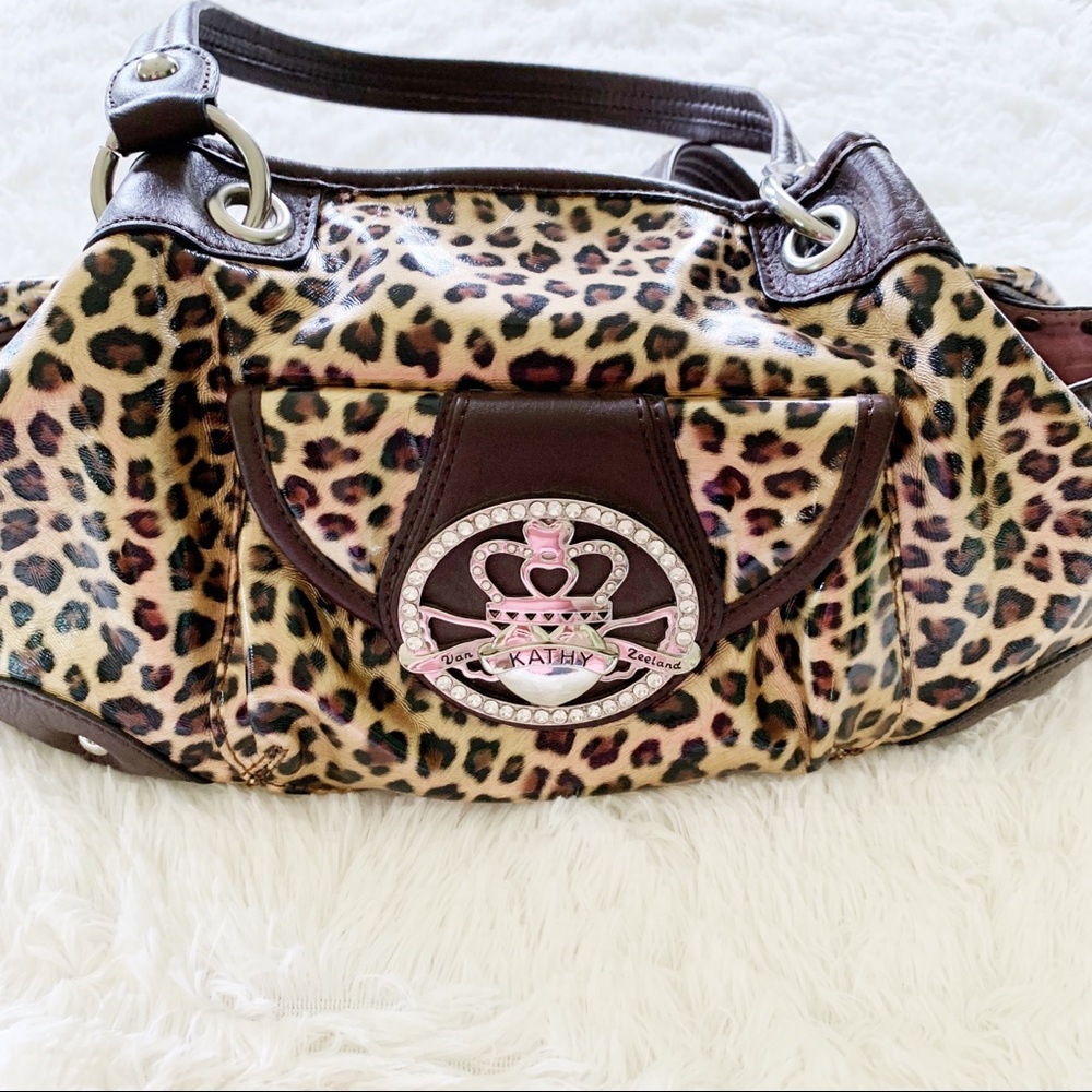 Kathy Van Zeeland cheetah-print hobo purse